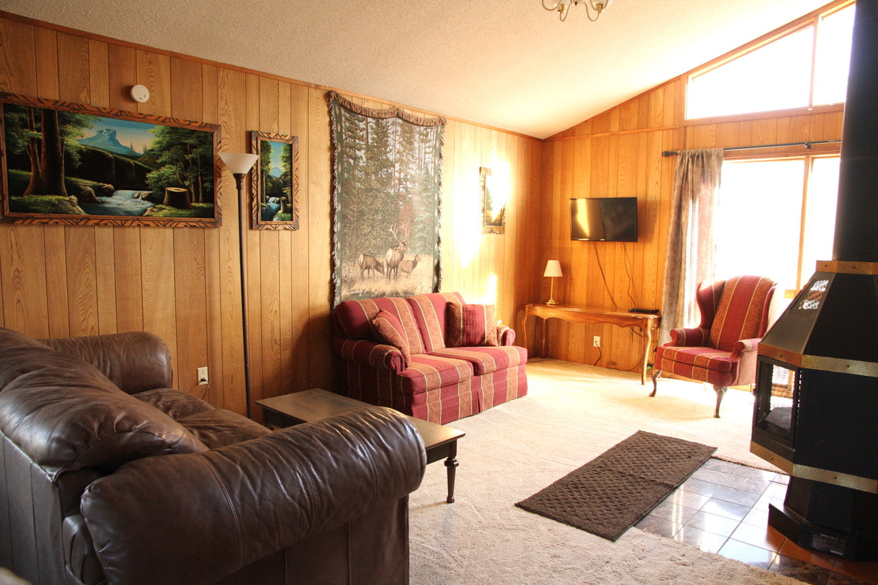 Upper and Lower Middle Fork Cabins